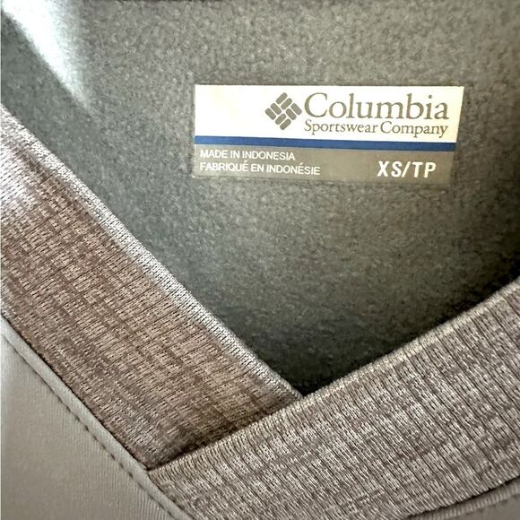 Columbia Sportswear
Optic Got It V Neck
Top NWT XS - Picture 2 of 7
